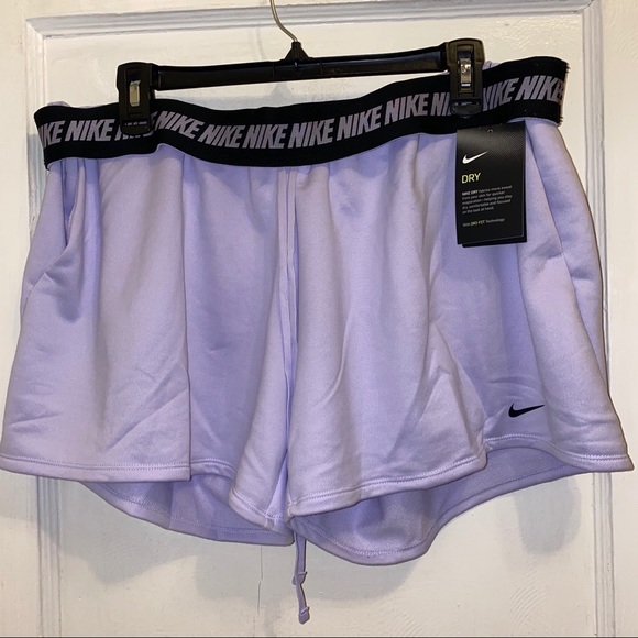 Nike Women's Dri-FIT Training Shorts- Size XL - Picture 7 of 8